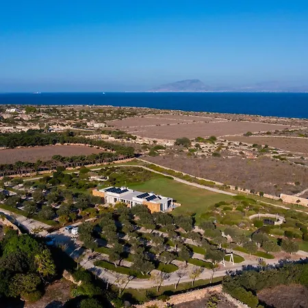 Partenope * Favignana